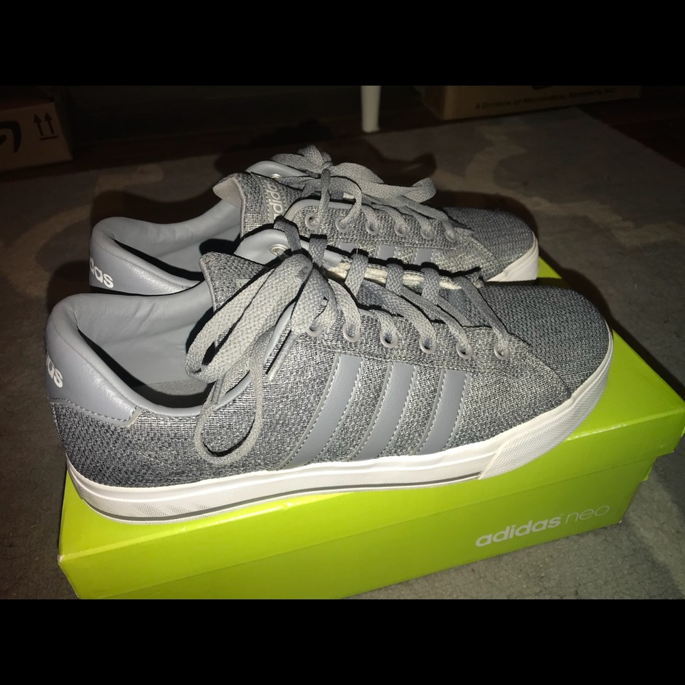 Men’s gray adida neos